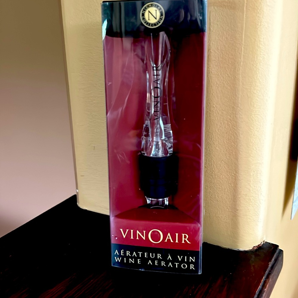 Cork Pops VinOair Aerator